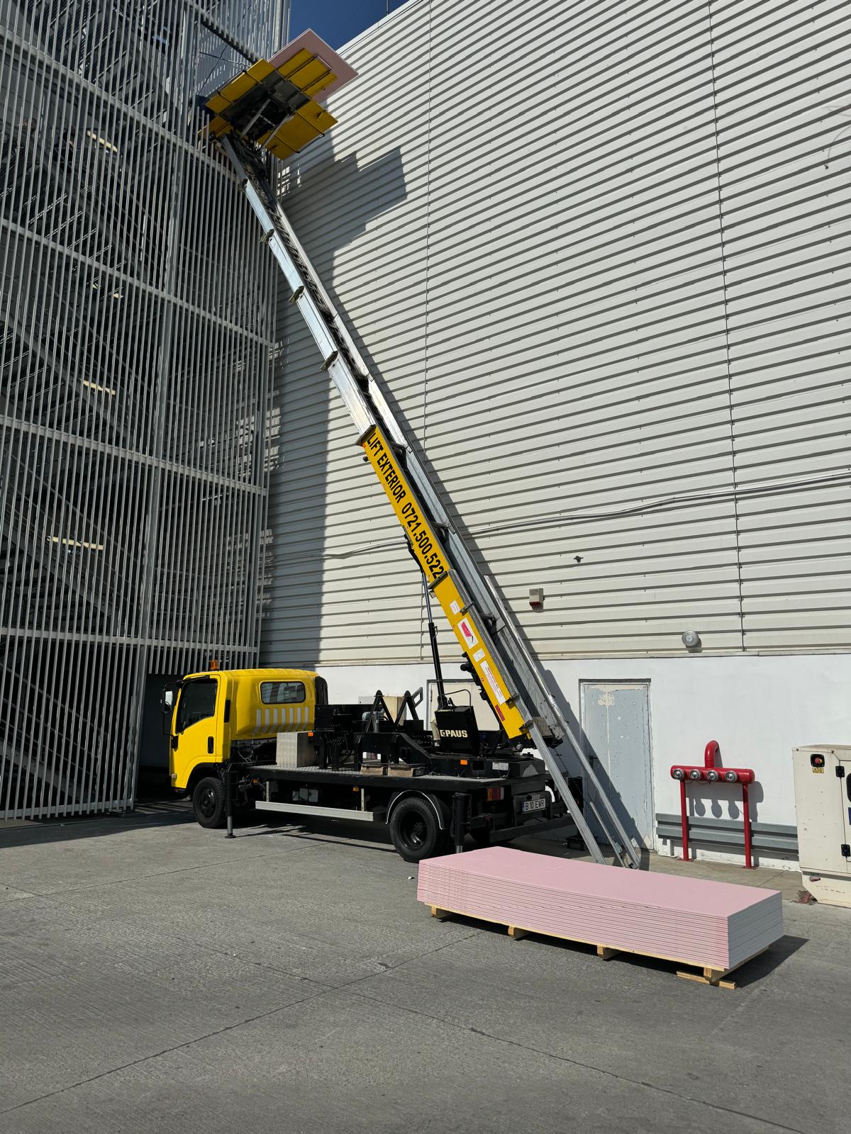 Lift exterior pentru clădiri